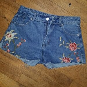 Fashion nova rose shorts high waisted